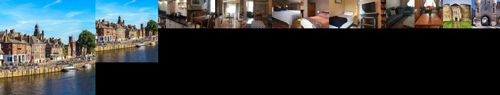 No 18 Near The Racecourse