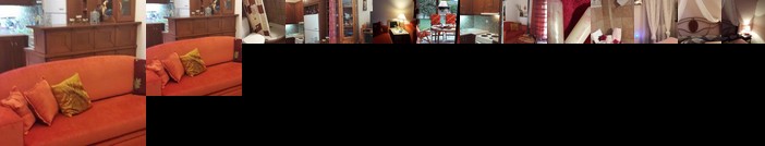 Poly's Sea Side House