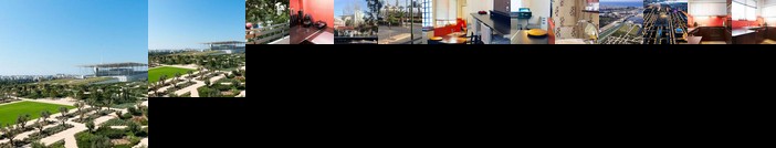 Comfortable Home in Athens Riviera next to SNFCC