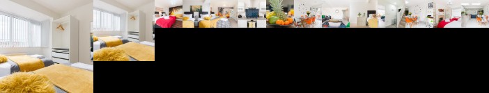 The Goldthornes Birmingham NEC & Solihull - Stylish 4 Bedroom House with Parking