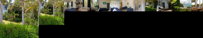 The Blue Bach - Coopers Beach Holiday Home