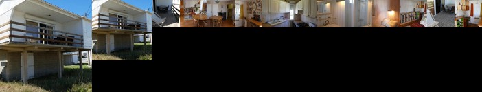 Un Chalet En Bois A La Plage