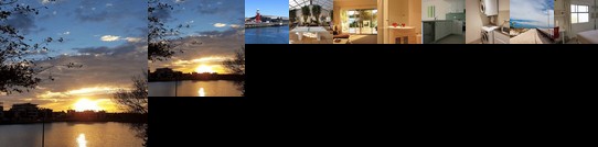 Homestay - Enjoy waterfront living