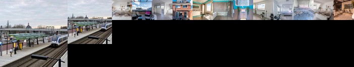 Lovely Design House On The Waterside With Sauna