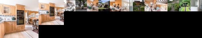 Unique cosy cottage with stunning gardens