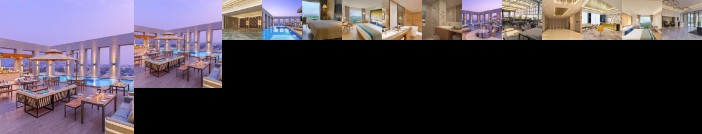 Bellevue Sarovar Portico